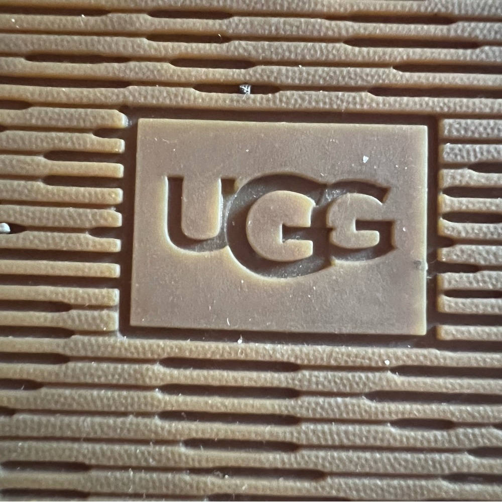 UGG | Black & tan Velcro ankle strap spring summer grandpa style flat sandal - Picture 13 of 16